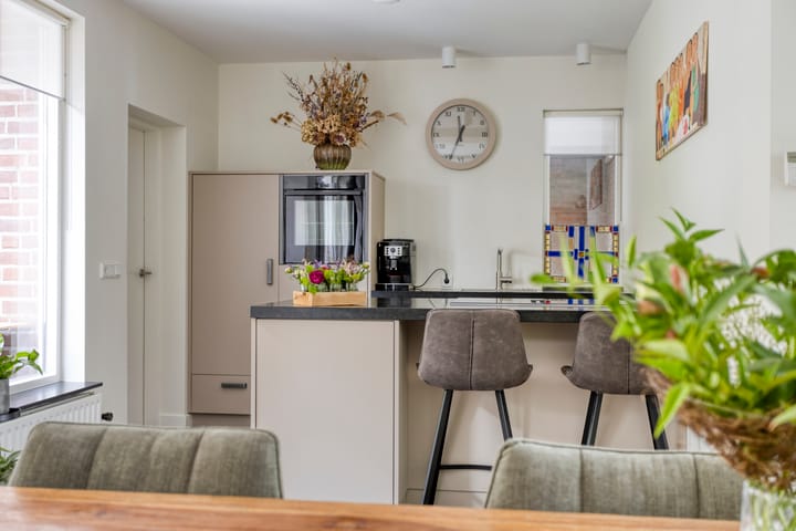 Foto 14 van van Beverwijkstraat 8