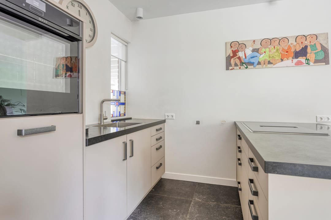 Photo 17 of van Beverwijkstraat 8