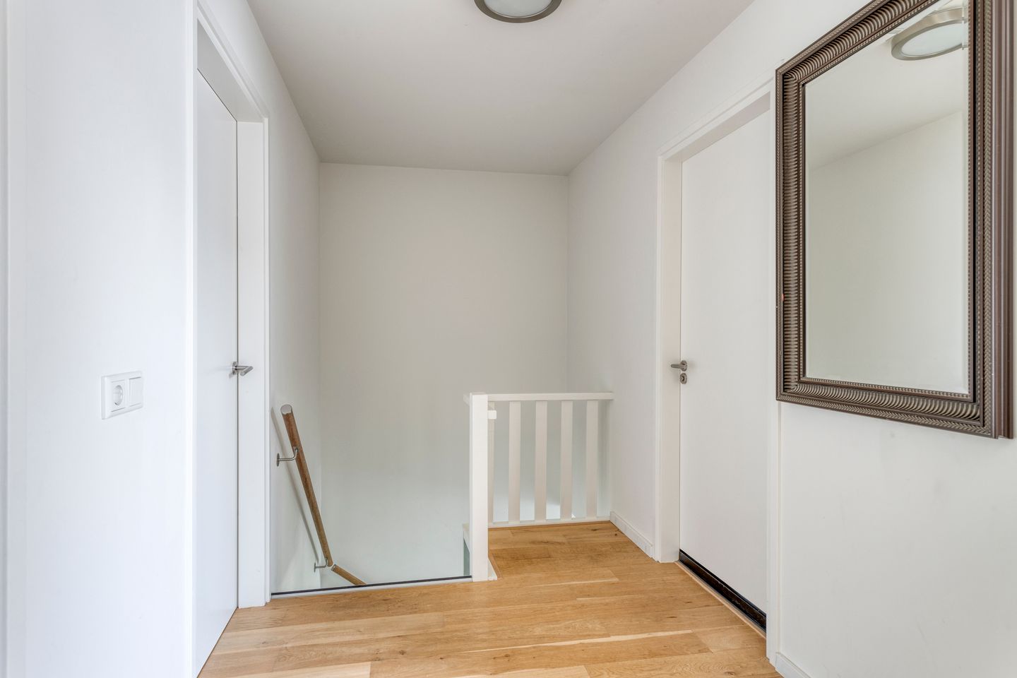 Photo 20 of van Beverwijkstraat 8