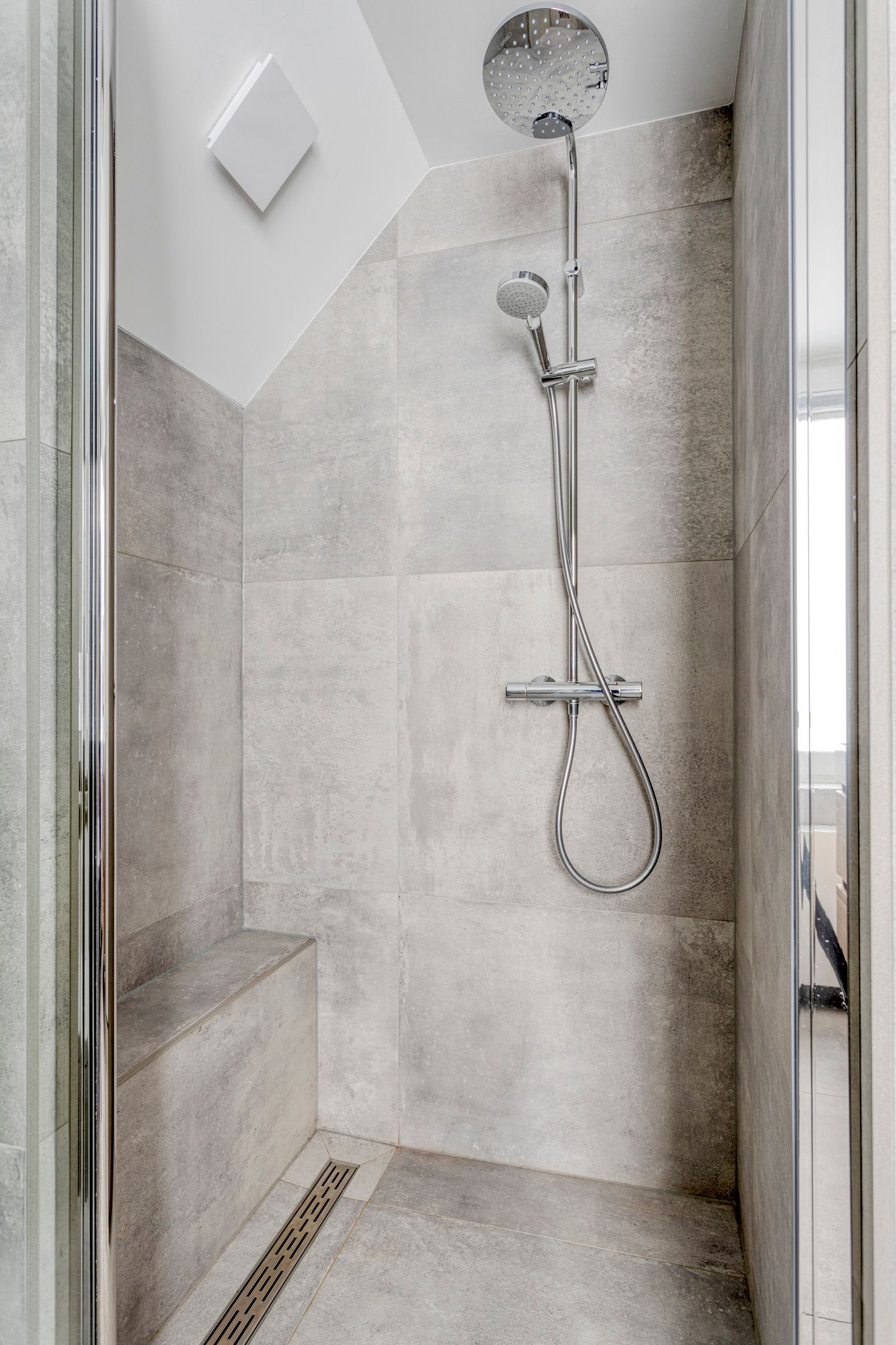 Photo 24 of van Beverwijkstraat 8