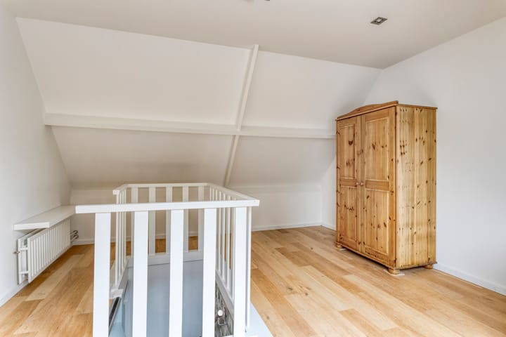 Foto 32 van van Beverwijkstraat 8