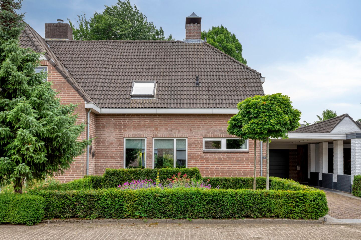 Photo 34 of van Beverwijkstraat 8