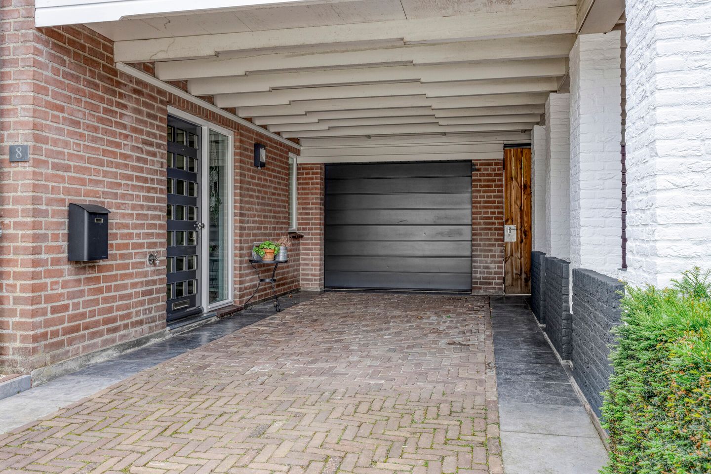 Photo 35 of van Beverwijkstraat 8