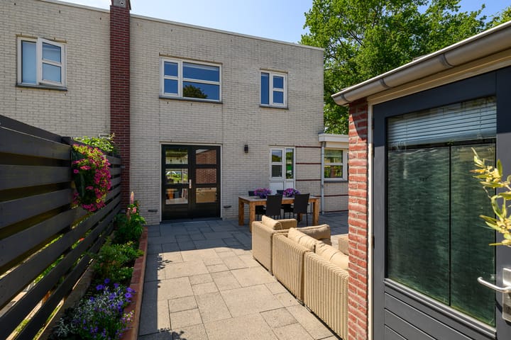 Foto 18 van Jan Olierookstraat 65