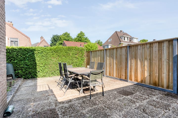 Foto 27 van Schoolstraat 1