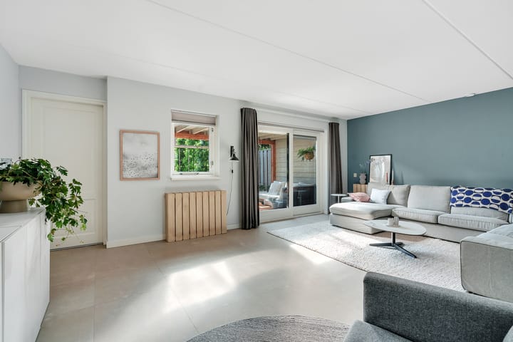 Photo 3 of Bottelroos 25