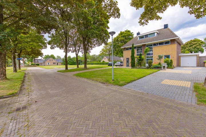 Photo 5 of Middenlaan 119