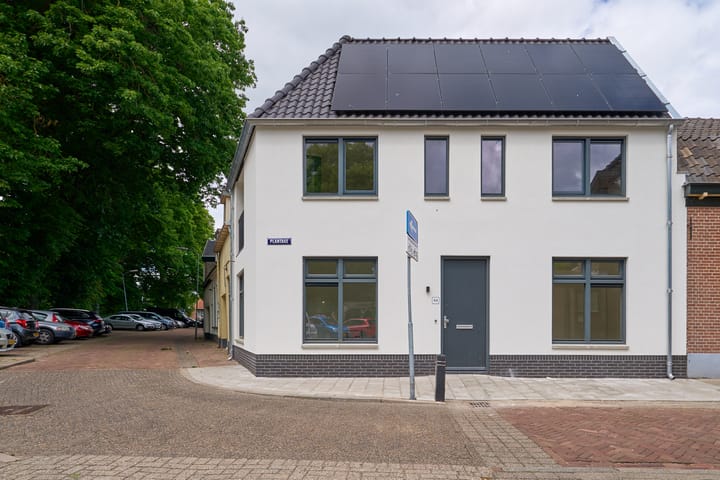 Foto 1 van Plantage 4-A