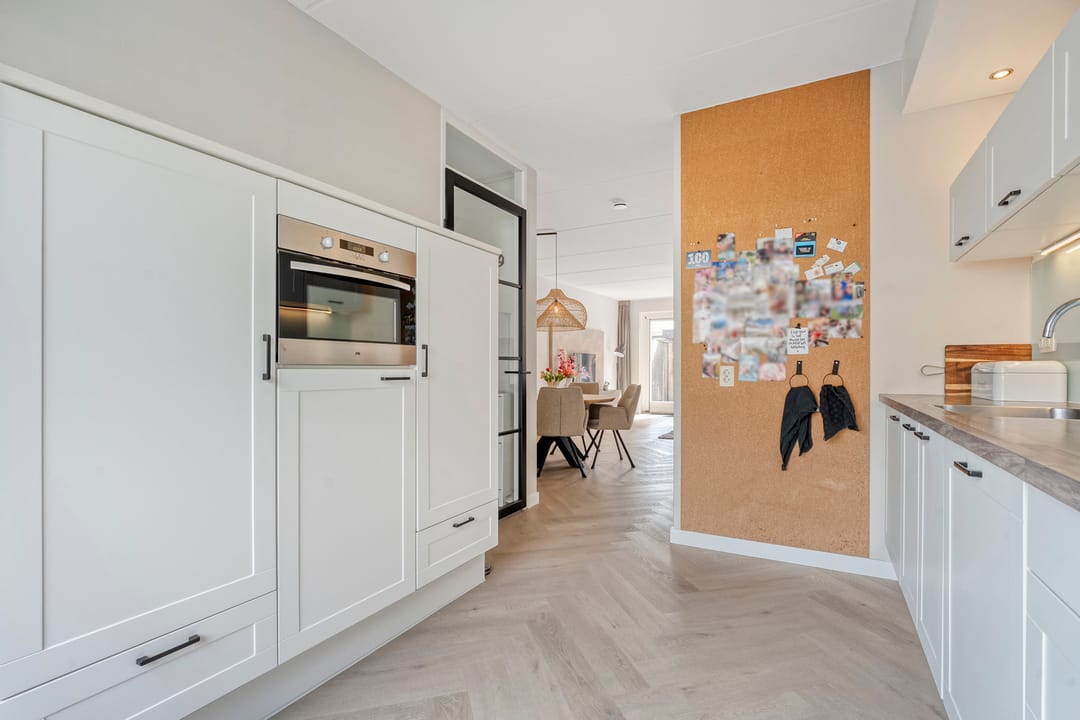 Photo 11 of Kuyperstraat 66