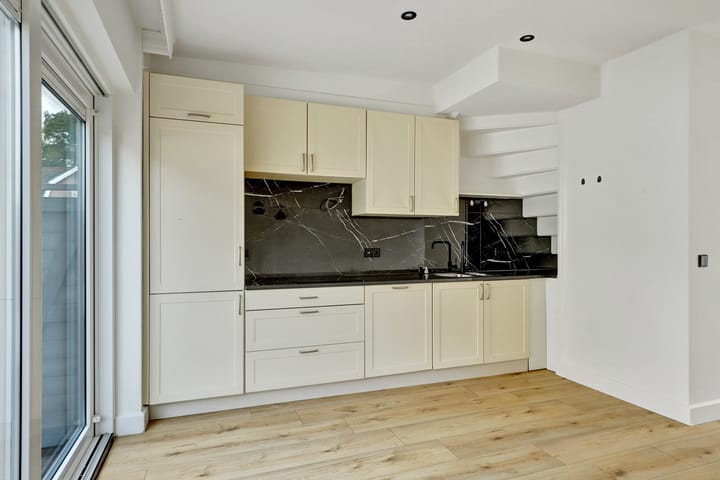 Foto 16 van Machinistenstraat 12