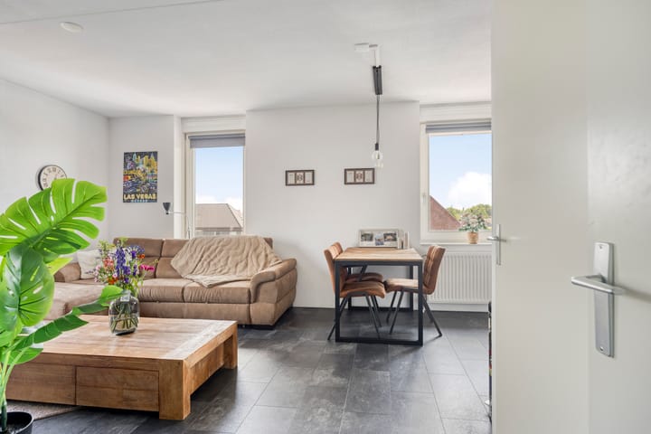 Foto 2 van Esdoornstraat 35