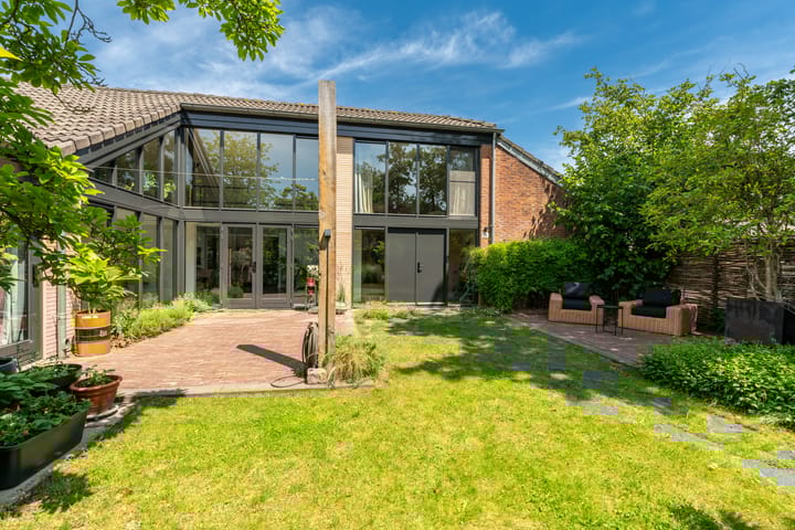 Photo 63 of Lisstraat 31