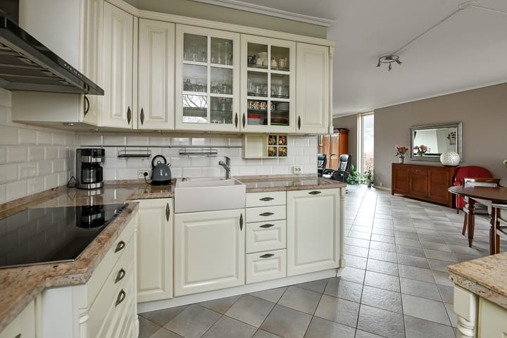 Foto 17 van Marga Klompélaan 34