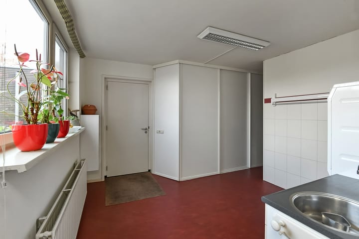 Foto 18 van Marga Klompélaan 34