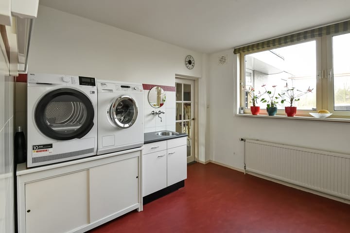 Foto 19 van Marga Klompélaan 34