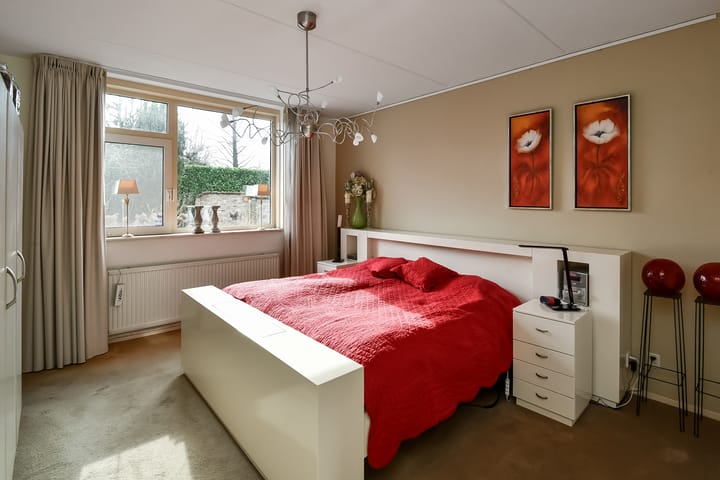 Foto 20 van Marga Klompélaan 34