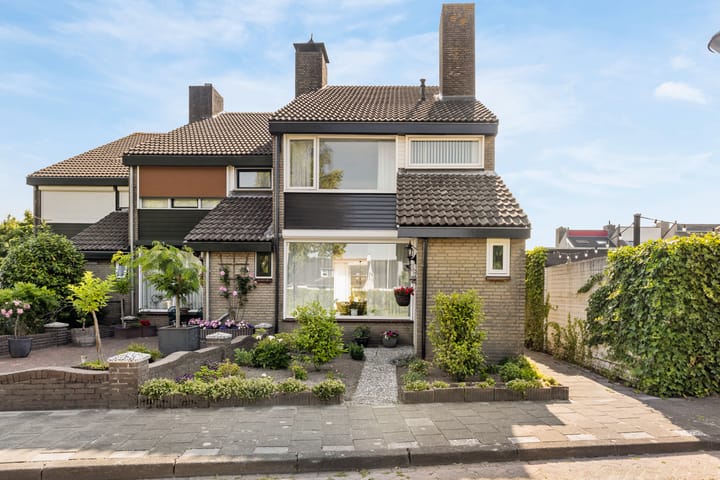 Photo 2 of Boekhout 3