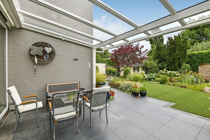 Foto 36 van Marga Klompélaan 34