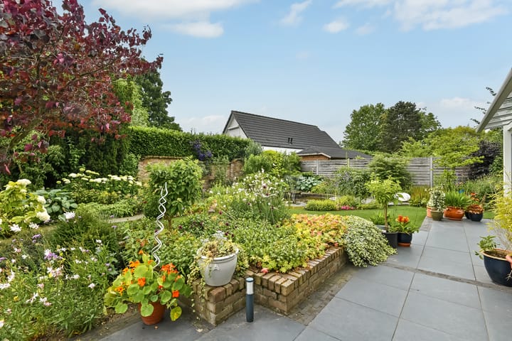 Foto 42 van Marga Klompélaan 34