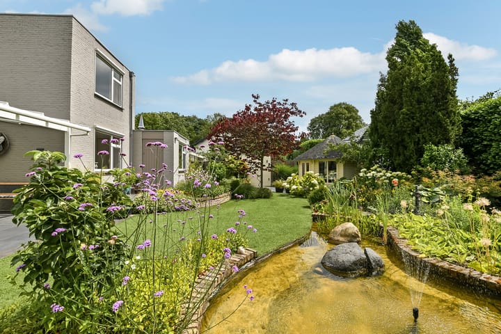 Foto 50 van Marga Klompélaan 34