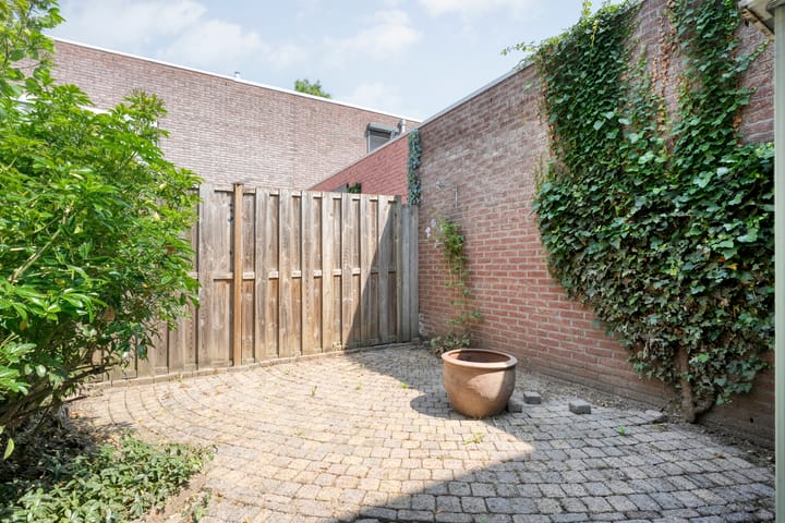 Photo 31 of Rossinistraat 16