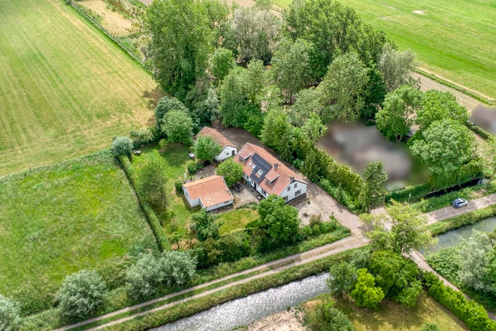 Photo 1 of Meester van Coothstraat 18-A