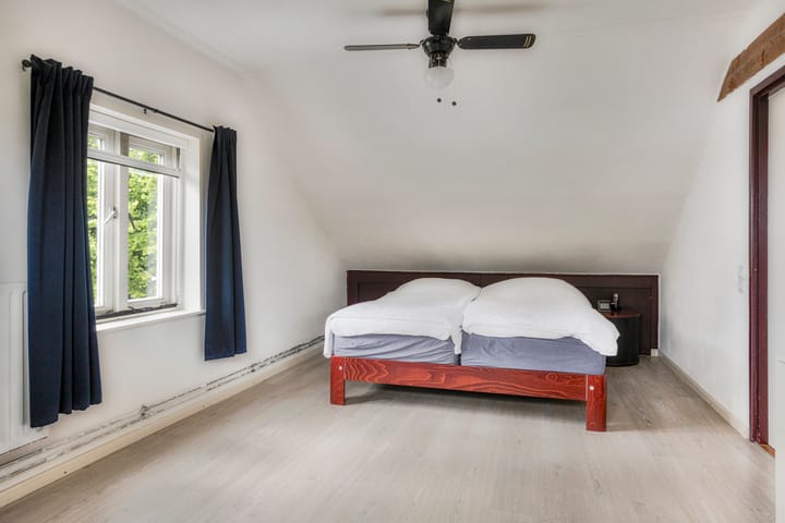 Photo 21 of Meester van Coothstraat 18-A