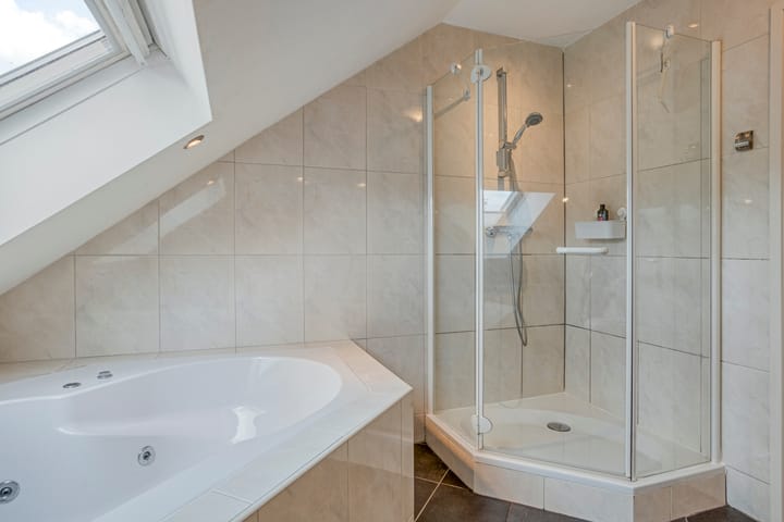 Photo 18 of Meester van Coothstraat 18-A