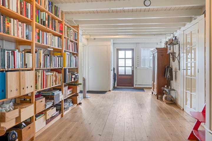 Photo 29 of Meester van Coothstraat 18-A