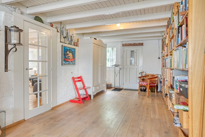 Photo 30 of Meester van Coothstraat 18-A