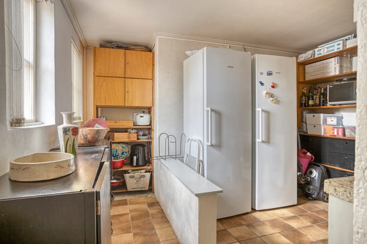 Photo 32 of Meester van Coothstraat 18-A