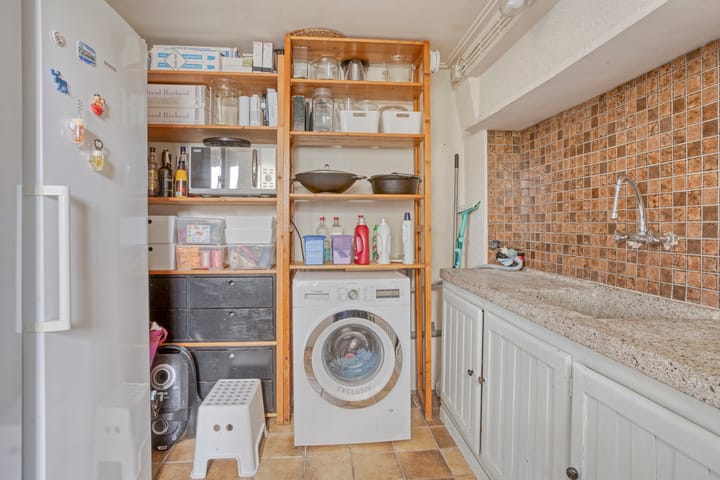 Photo 33 of Meester van Coothstraat 18-A