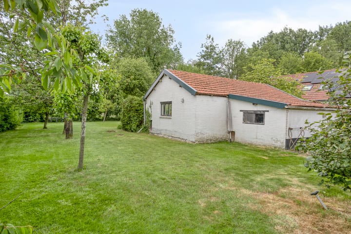 Photo 41 of Meester van Coothstraat 18-A