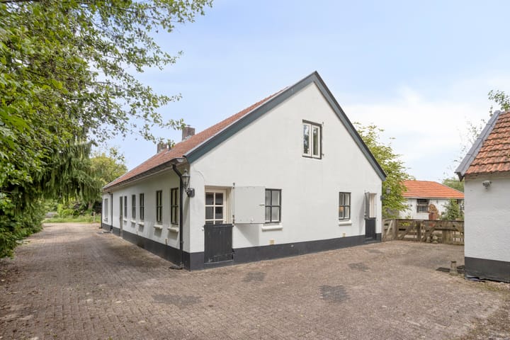 Photo 45 of Meester van Coothstraat 18-A