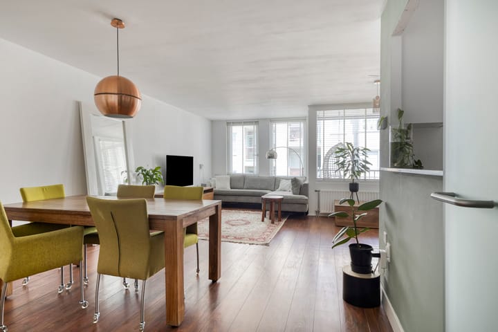 Foto 10 van Volksplein 81-C