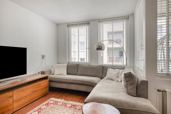 Foto 12 van Volksplein 81-C