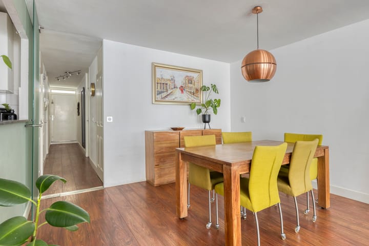 Foto 15 van Volksplein 81-C