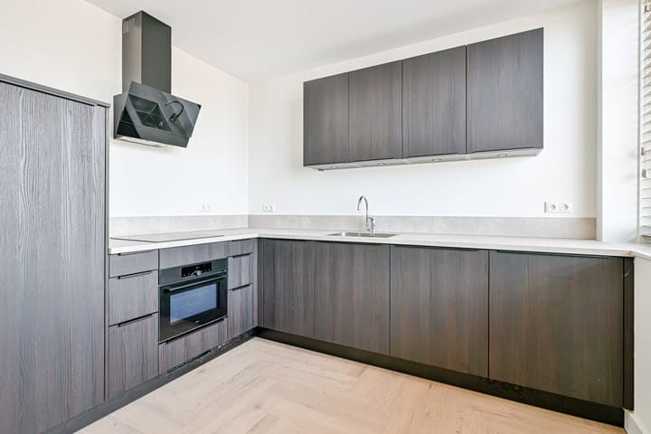 Photo 3 of Zuideinde 1-B