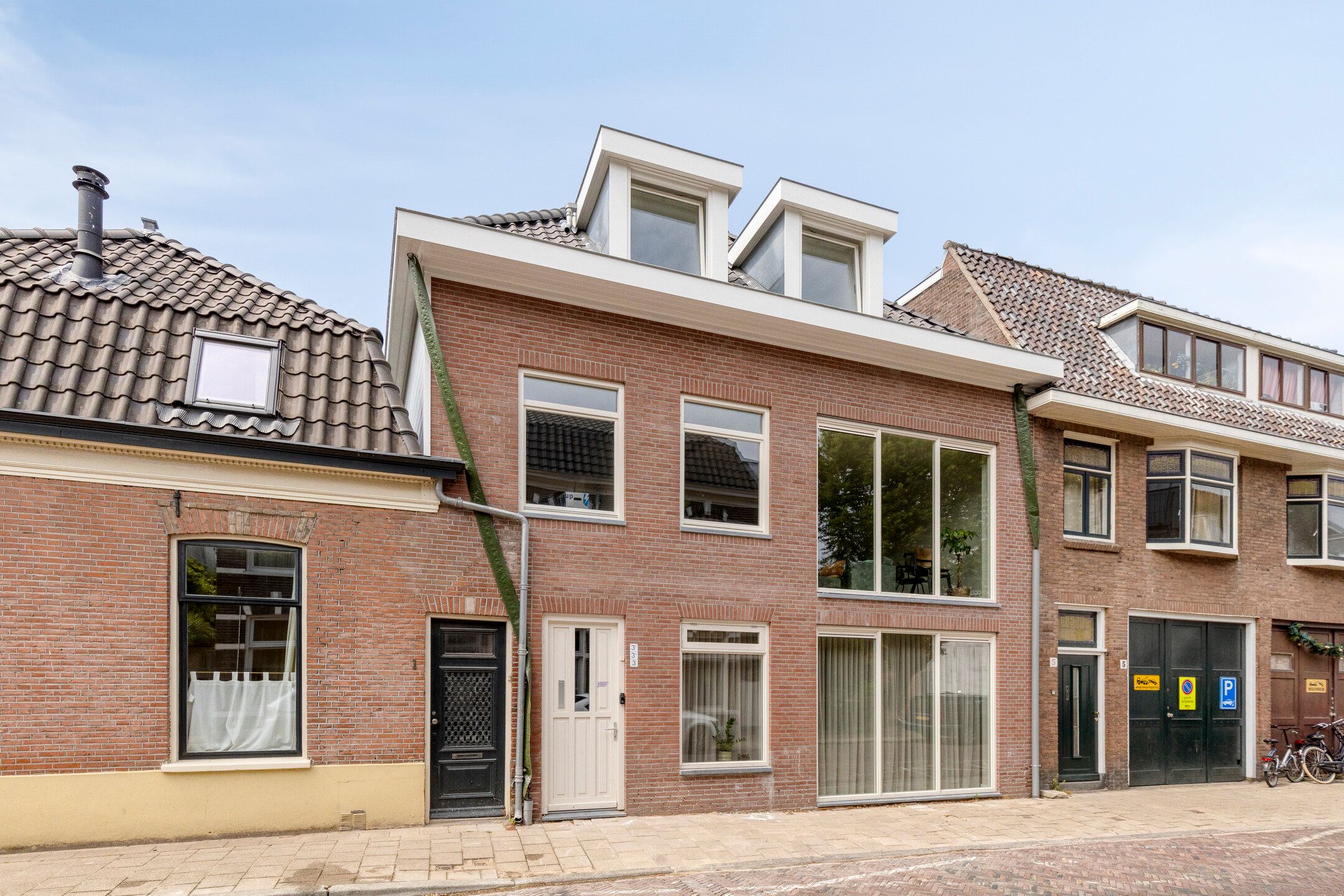 Photo 24 of Kennemerstraat 3-B