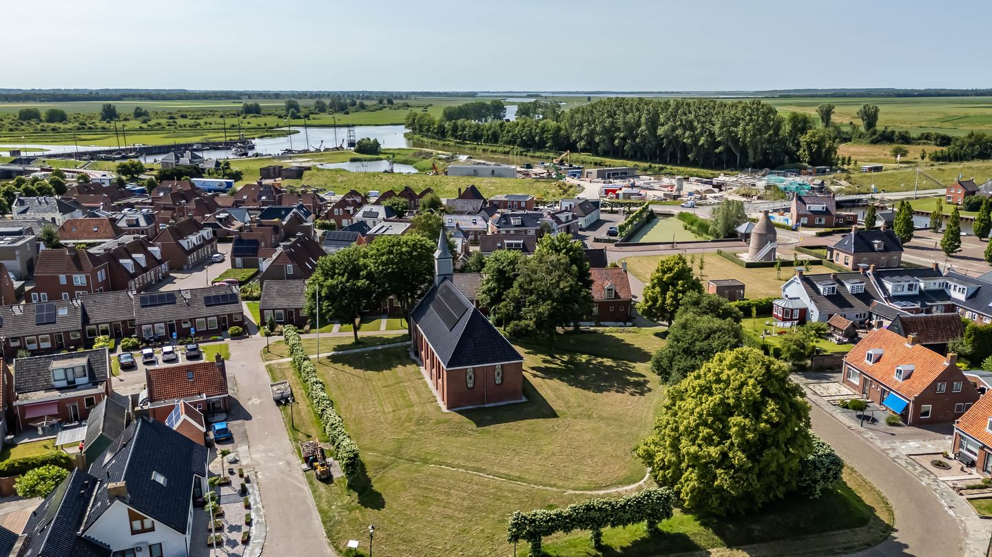 Photo 49 of Wilhelminastraat 30