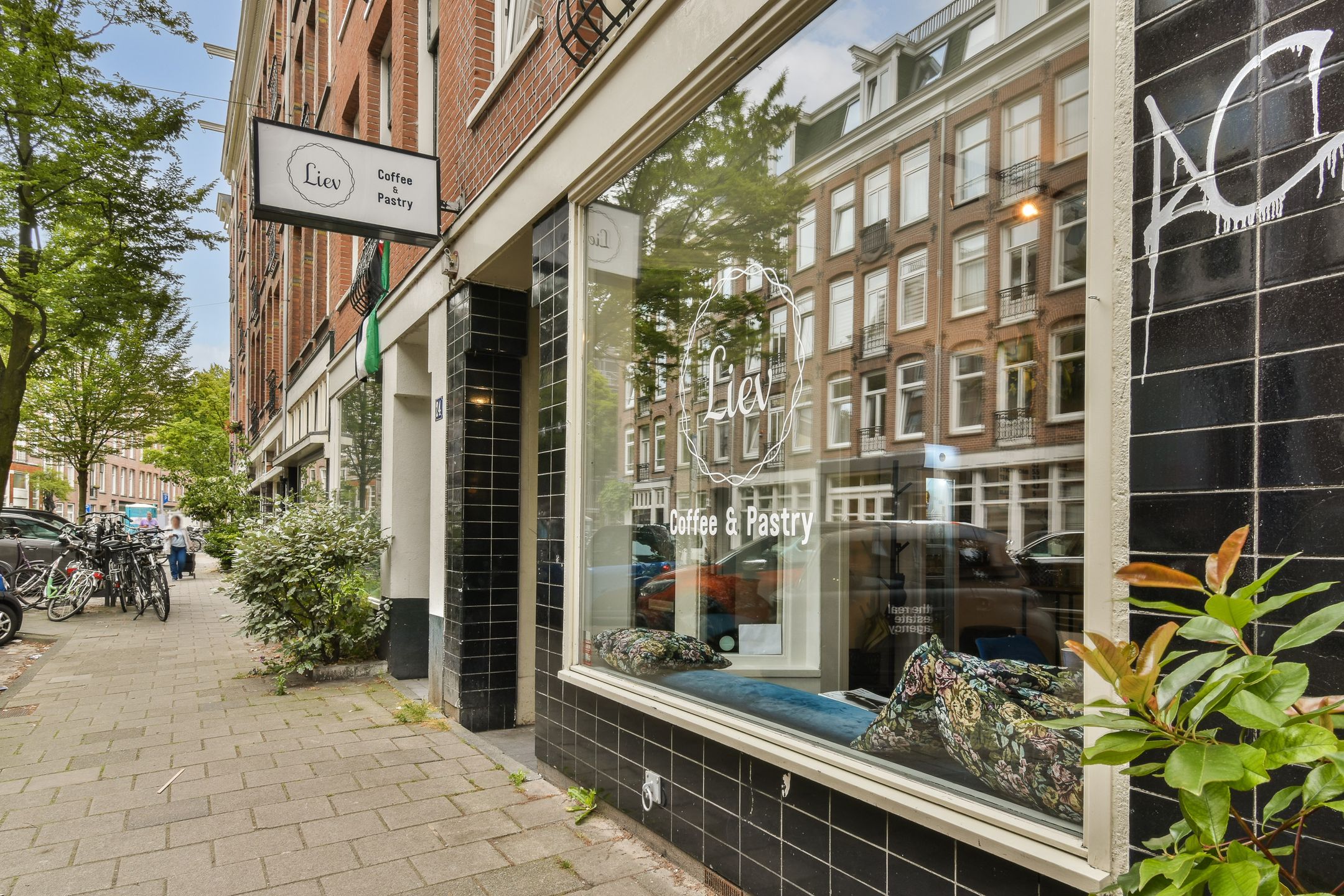 Photo 24 of Dusartstraat 13-F