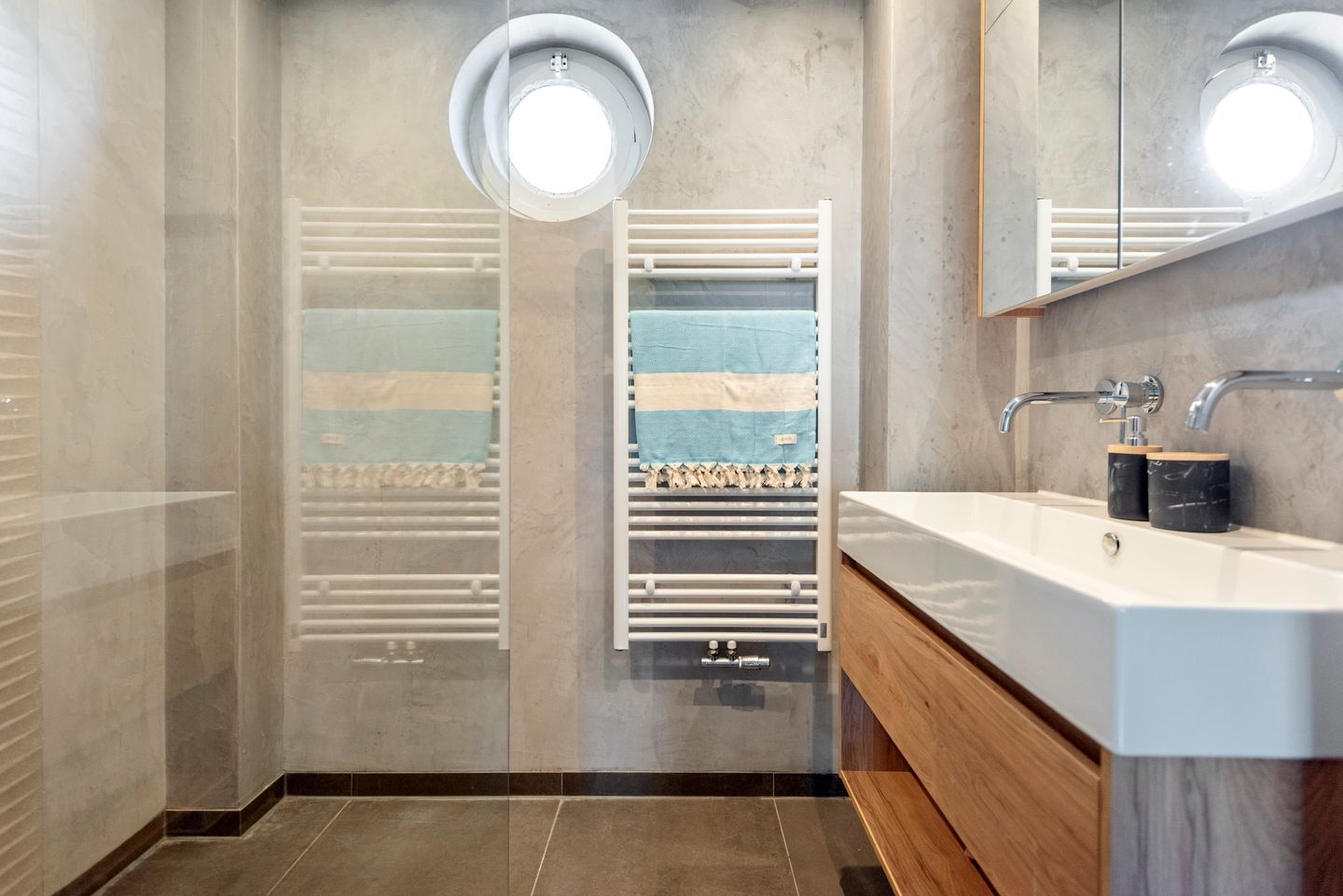 Photo 40 of Leendert Meeszstraat 92