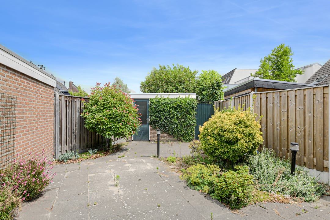 Photo 37 of Van Reesstraat 2-A