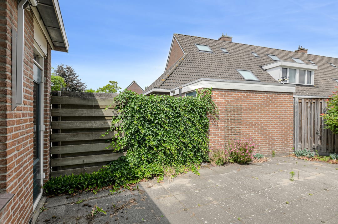 Photo 38 of Van Reesstraat 2-A