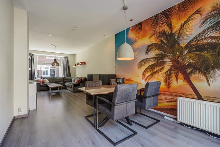 Foto 4 van Boele van Hensbroekstraat 42