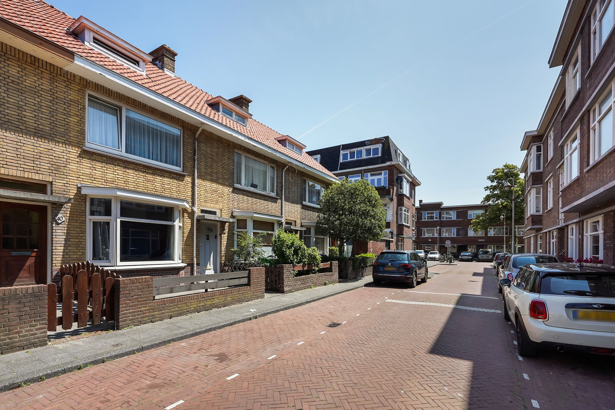 Photo 6 of Boele van Hensbroekstraat 42