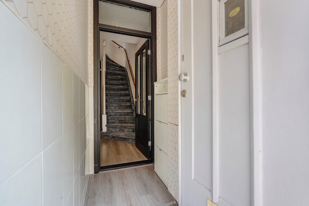 Photo 8 of Boele van Hensbroekstraat 42