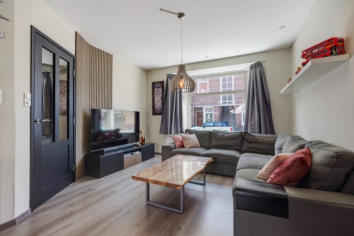 Foto 13 van Boele van Hensbroekstraat 42