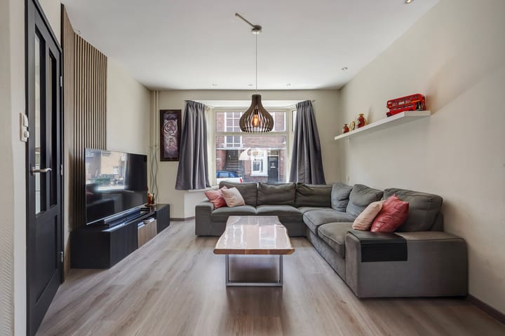 Foto 15 van Boele van Hensbroekstraat 42