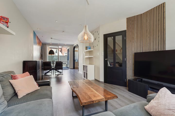 Foto 16 van Boele van Hensbroekstraat 42